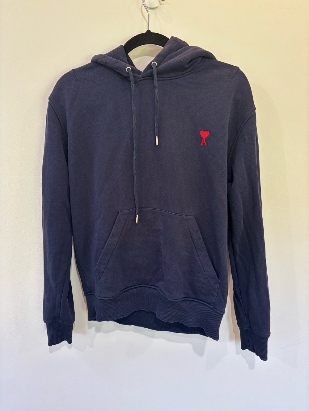 AMI ALEXANDRE MATTIUSSI HEART LOGO
HOODIE PORTUGAL AMI DE COEUR SWEATSHIRT